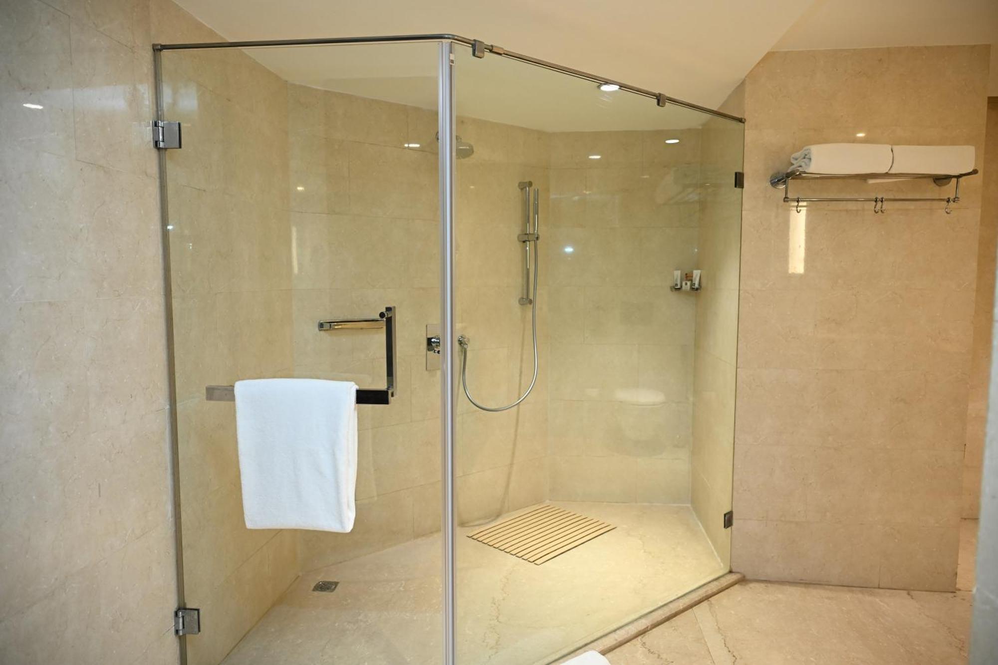 Business Suite - Sconto del 10% su cibo e bevande analcoliche, lavanderia e spa